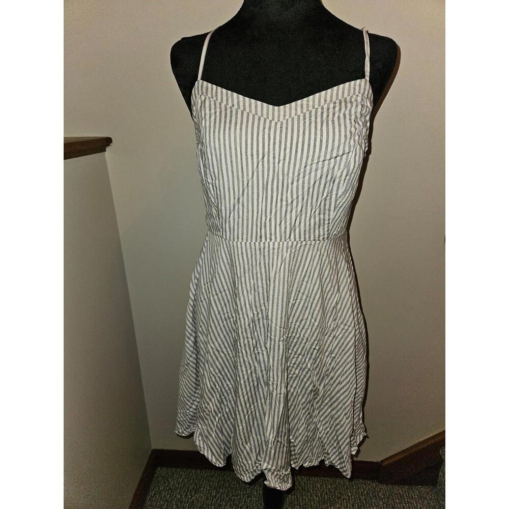Old Navy Dress white/Grey stripe pattern, sleeveless, Medium Petite, BNWT